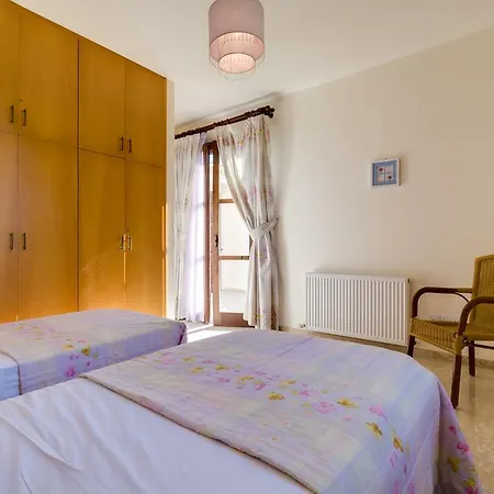 3 Bedroom Anarita With Private Pool, Aphrodite Hills