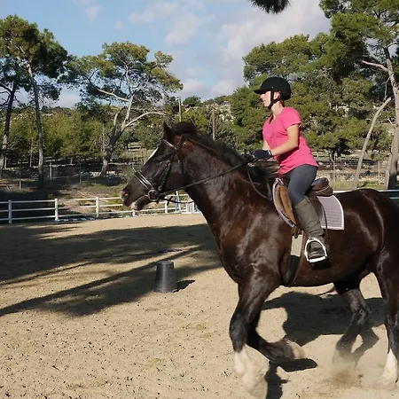 بيت للعطل 3 Bedroom Anarita With Private Pool, Aphrodite Hills كوكليا