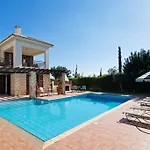 Hébergement de vacances 3 Bedroom Anarita With Private Pool, Aphrodite Hills