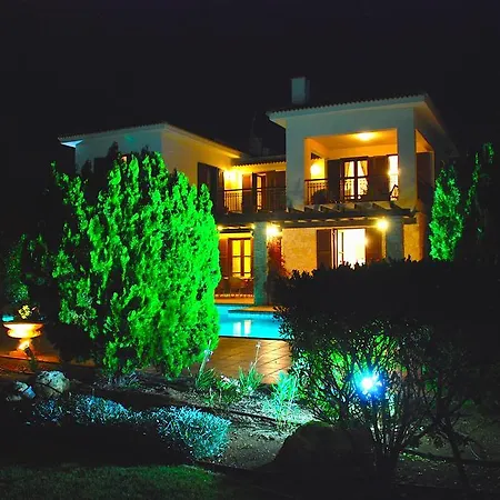 3 Bedroom Anarita With Private Pool, Aphrodite Hills Holiday home Kouklia
