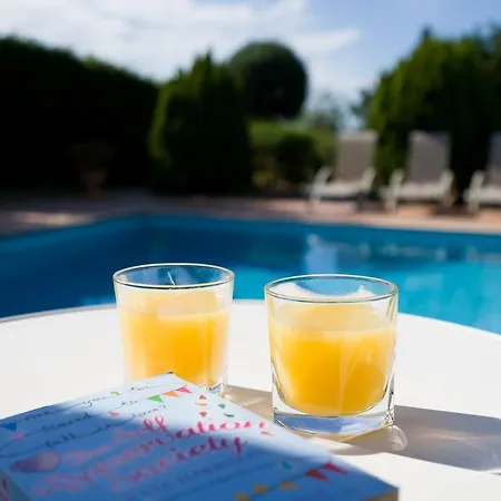 3 Bedroom Anarita With Private Pool, Aphrodite Hills בית נופש קוקליה