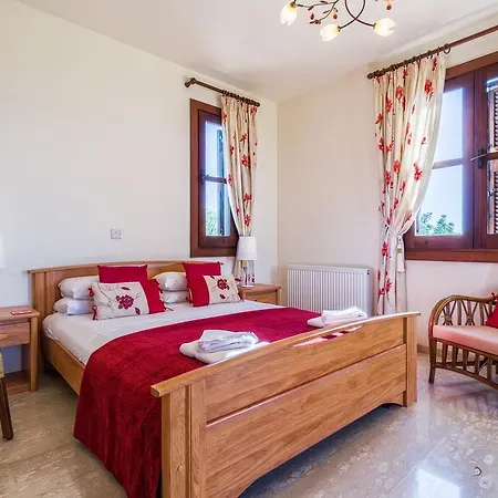 Ferienhaus 3 Bedroom Anarita With Private Pool, Aphrodite Hills Kouklia