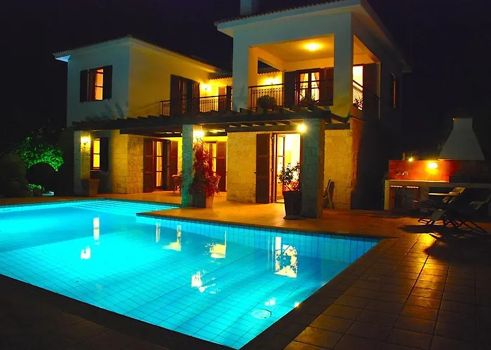 Semesterbostad 3 Bedroom Anarita With Private Pool, Aphrodite Hills *