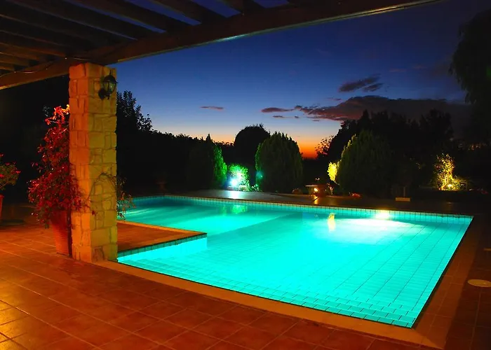 3 Bedroom Anarita With Private Pool, Aphrodite Hills Vakantiehuis Kouklia