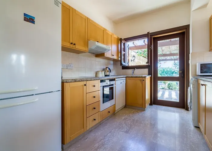 3 Bedroom Anarita With Private Pool, Aphrodite Hills Kouklia