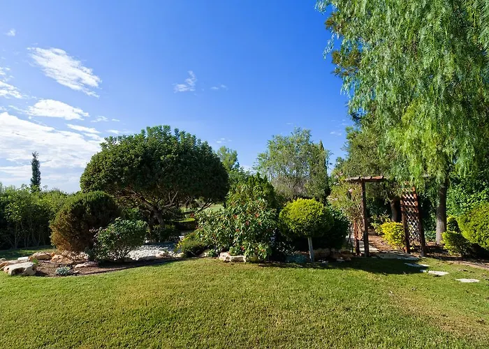 Semesterbostad 3 Bedroom Anarita With Private Pool, Aphrodite Hills Kouklia