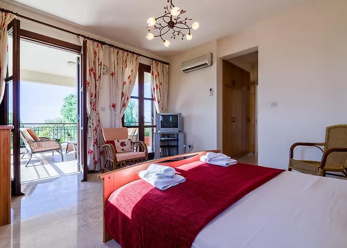 3 Bedroom Anarita With Private Pool, Aphrodite Hills Semesterbostad Kouklia